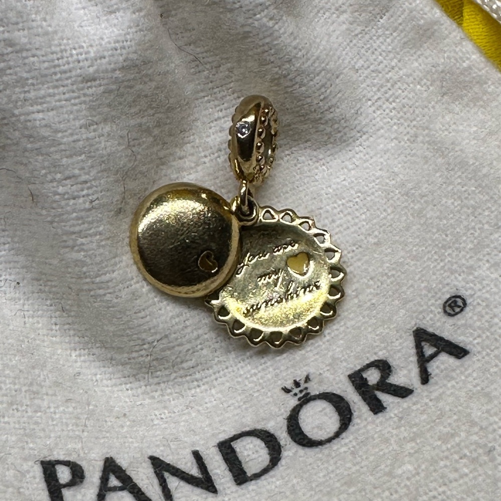 Pandora - You are my sunshine Sun Charm
